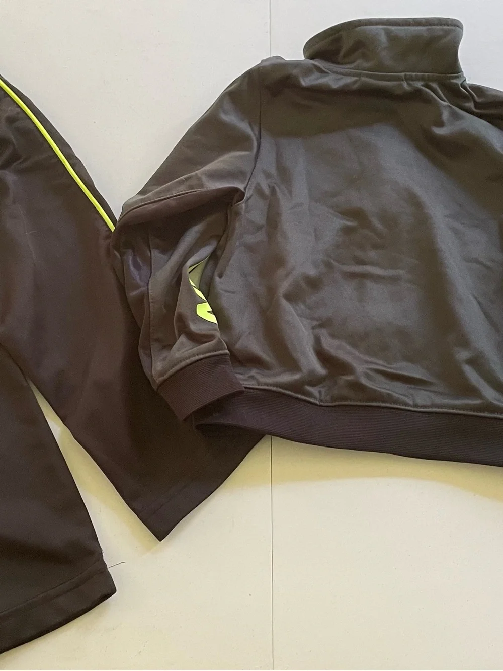 Air Jordan Size 3T Track Suit Gray Black